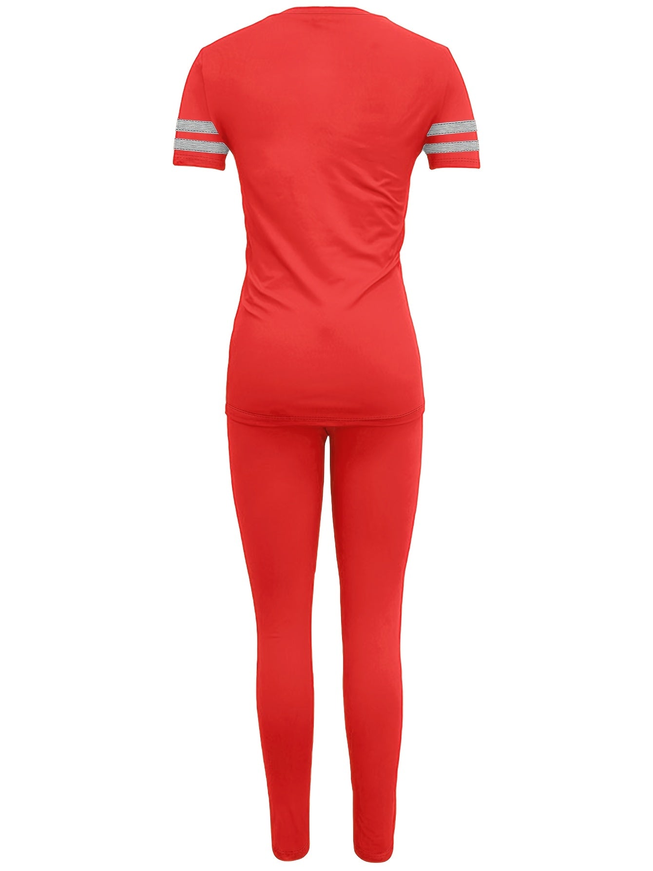 Avslappnat damset med randig t-shirt och leggings – sportig chic vardagsstil