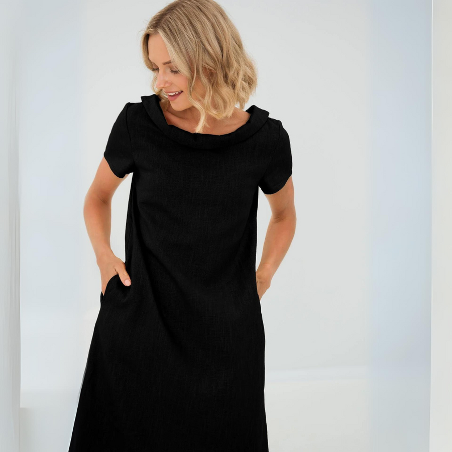 Robe courte col bateau manches courtes en tissu doux uni