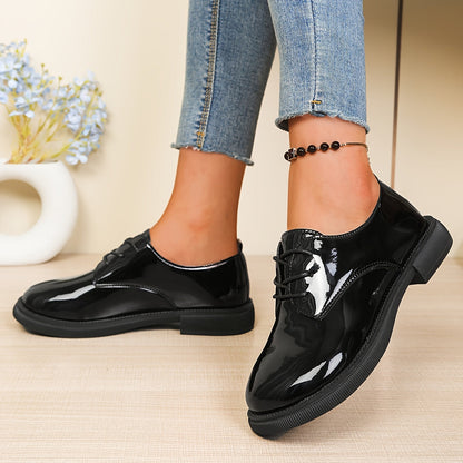 Chaussures Richelieu Plates Laquées Femme à Lacets et Semelle Crantée