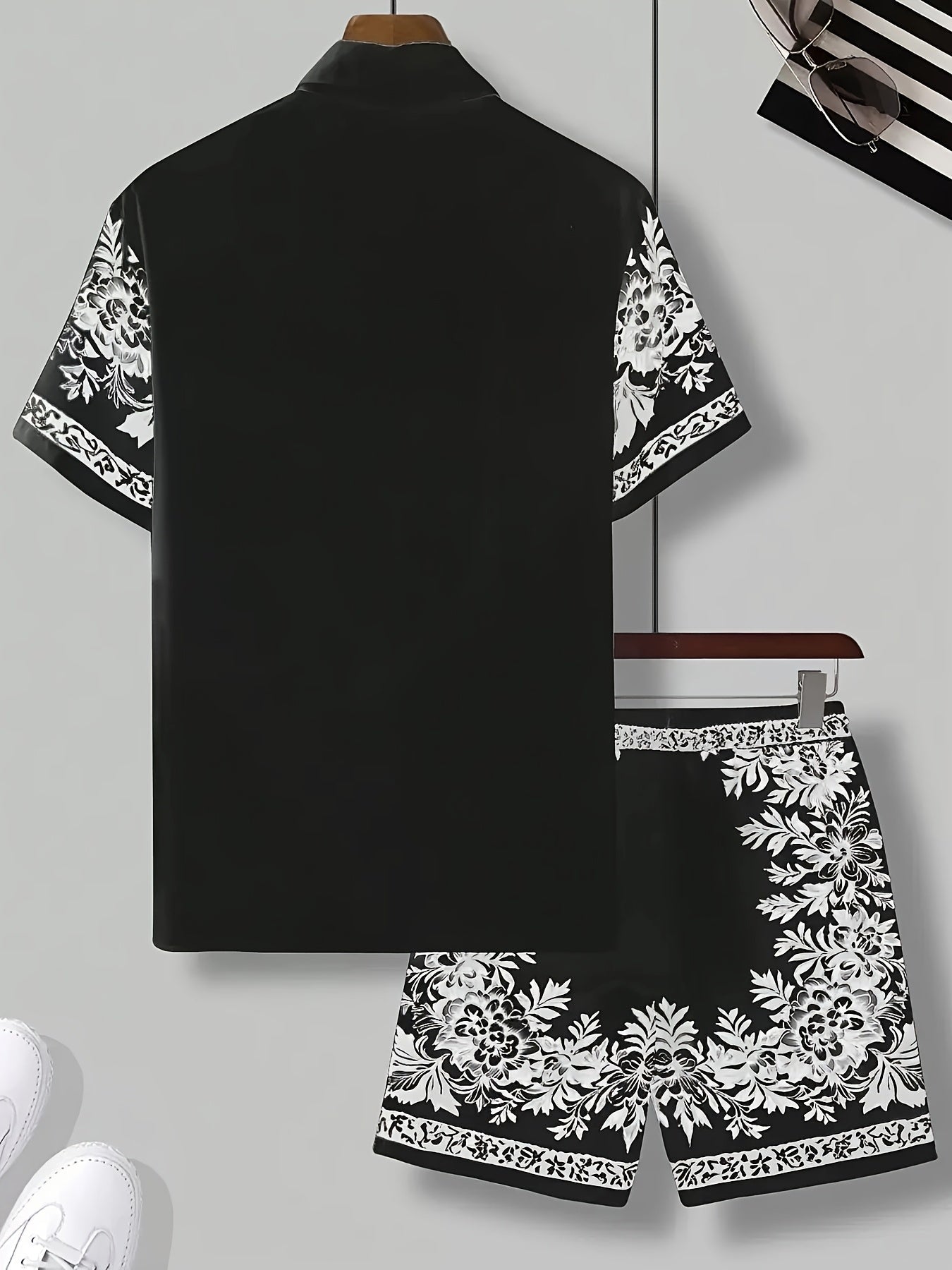 Casual herenset met bloemenprint in vakantiesfeer voor de zomer