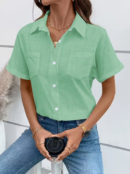 Camisa casual de mujer con mangas cortas y estampado de pájaros para un look chic primavera verano