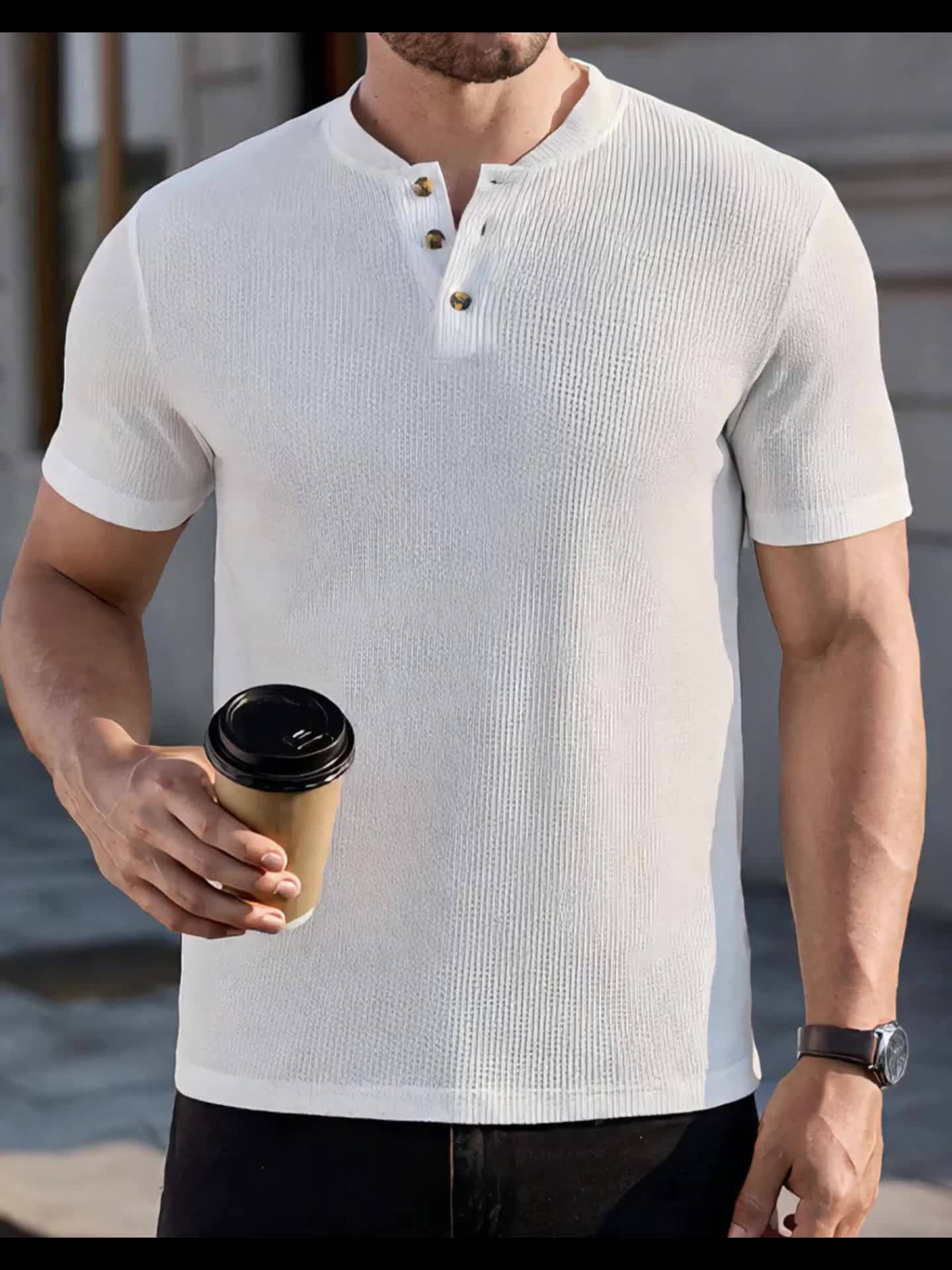 T-shirt Henley męski z krótkim rękawem i fakturą – nowoczesny i elegancki styl na casualowe wyjścia