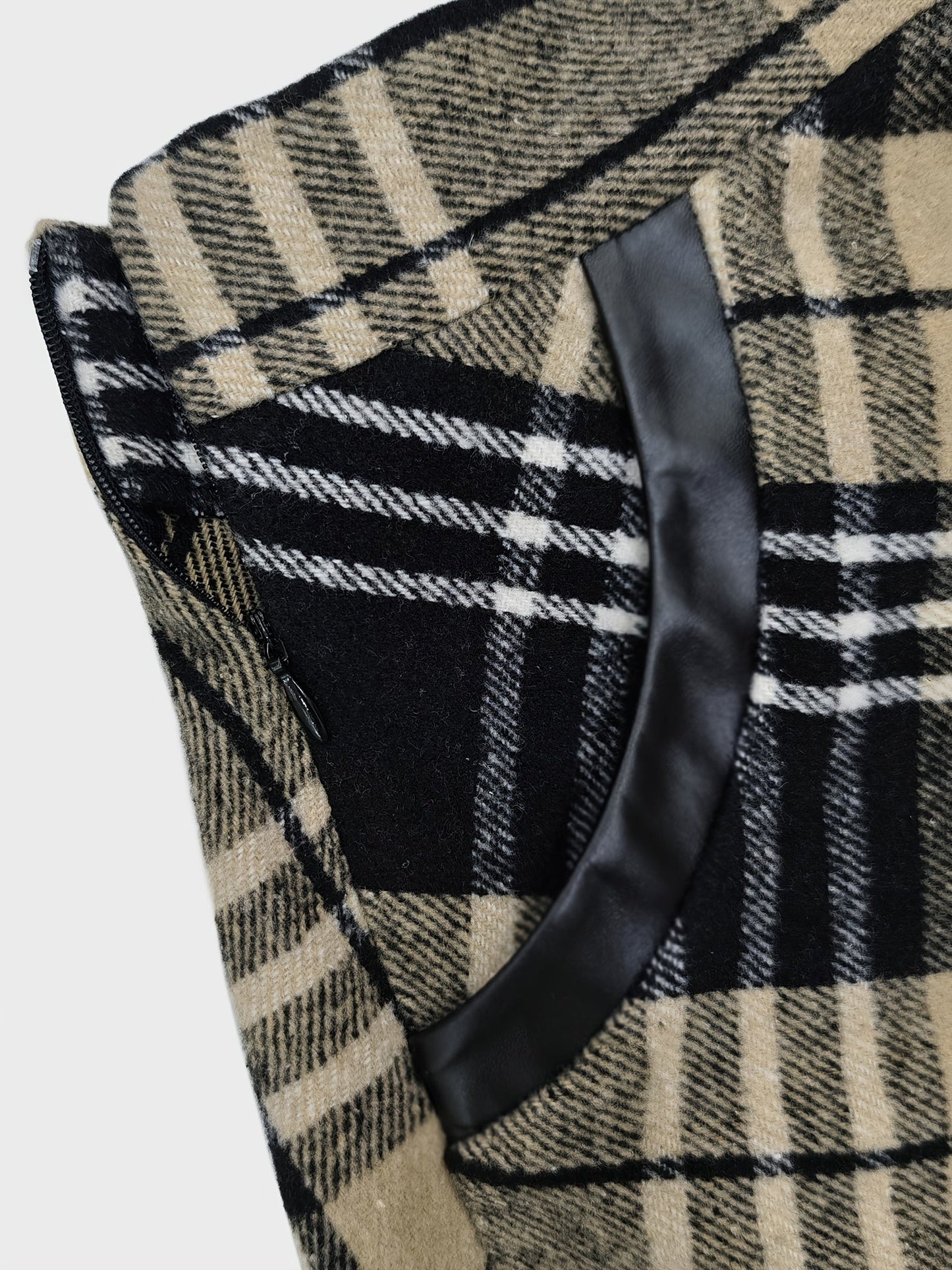 Jupe longue évasée à carreaux style écossais noir et blanc pour femme