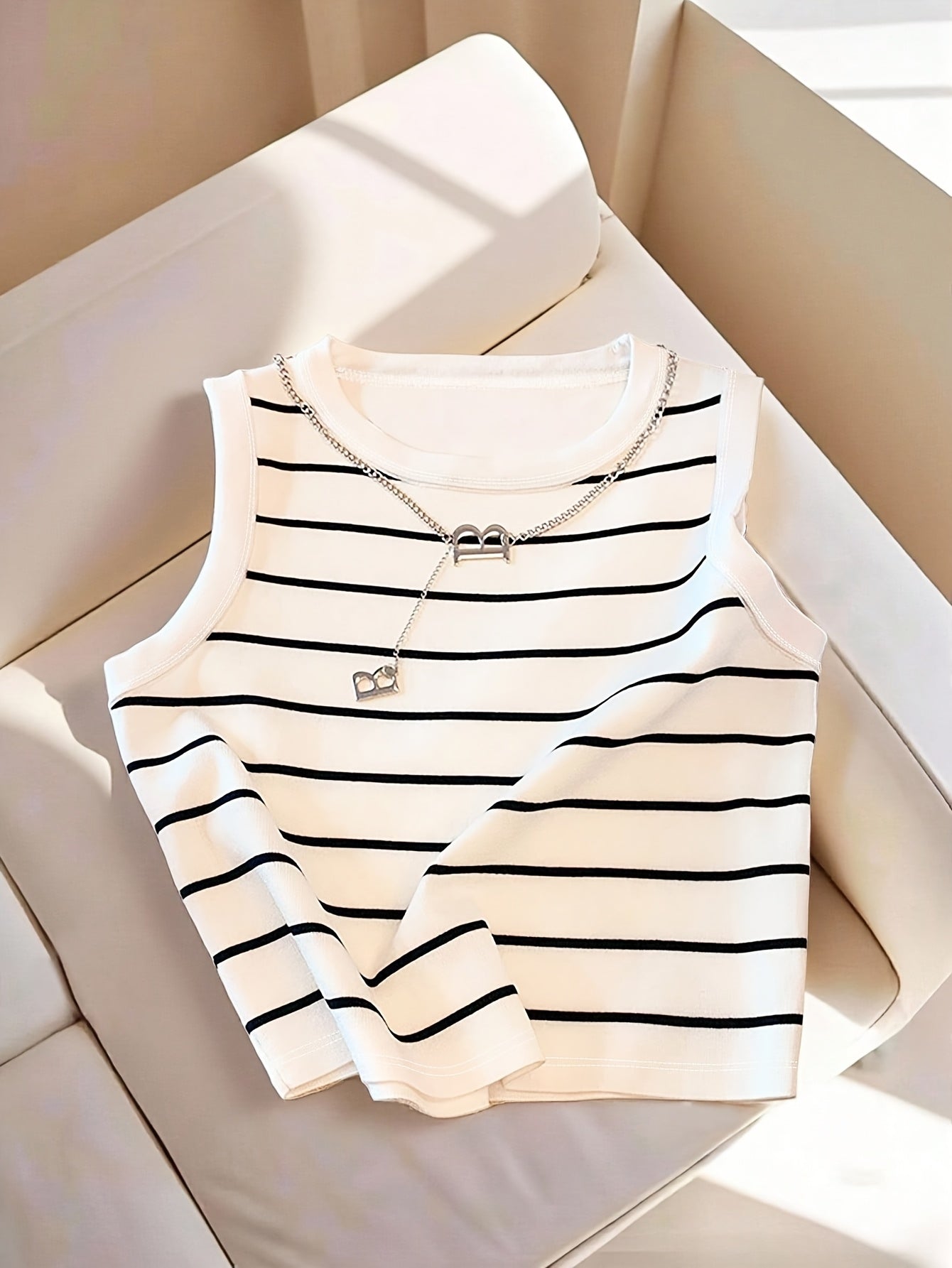 Canotta senza maniche a righe stile preppy da donna – Eleganza casual e chic moderna