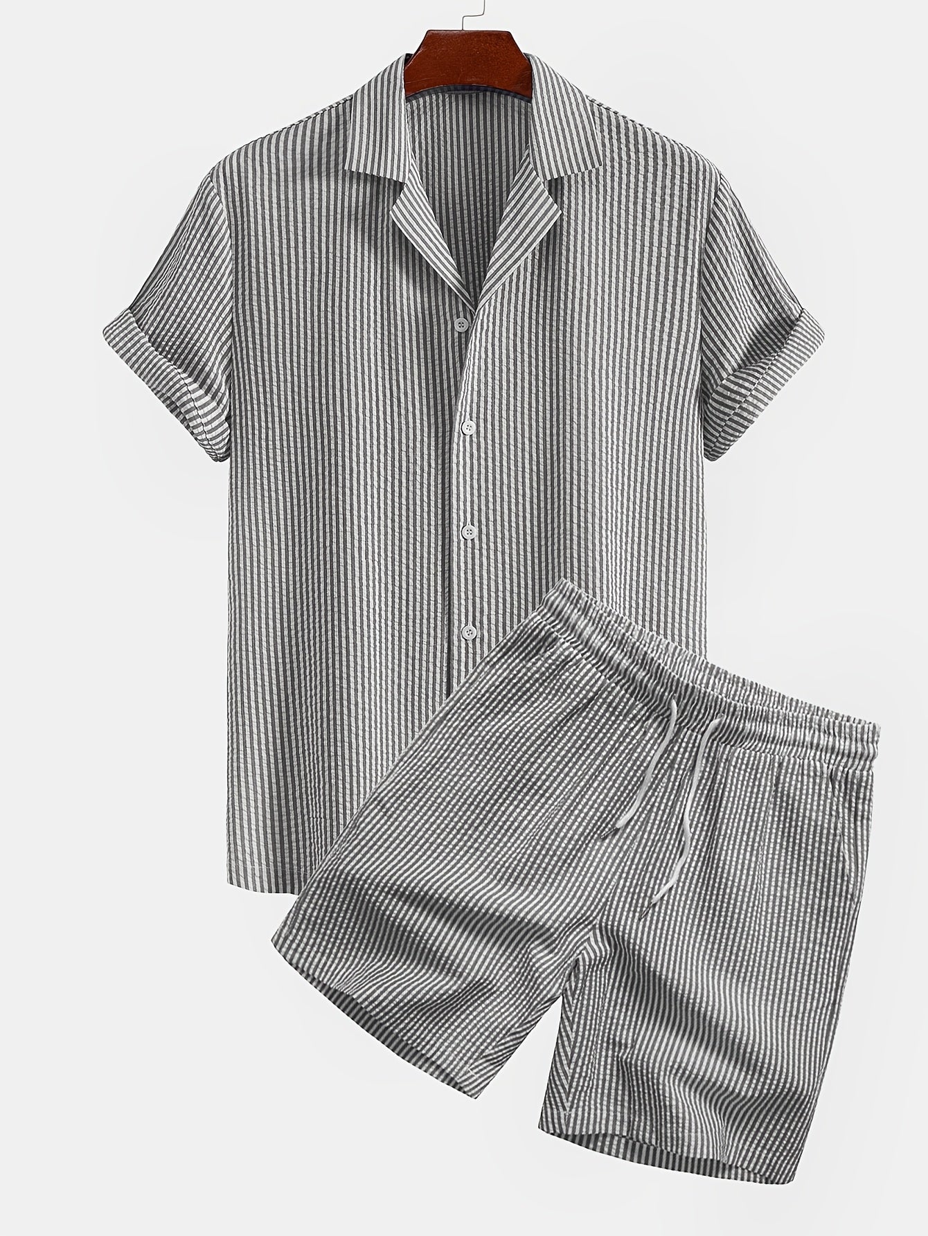 Completo casual due pezzi a righe da uomo – Stile estivo ed elegante per la spiaggia e il tempo libero