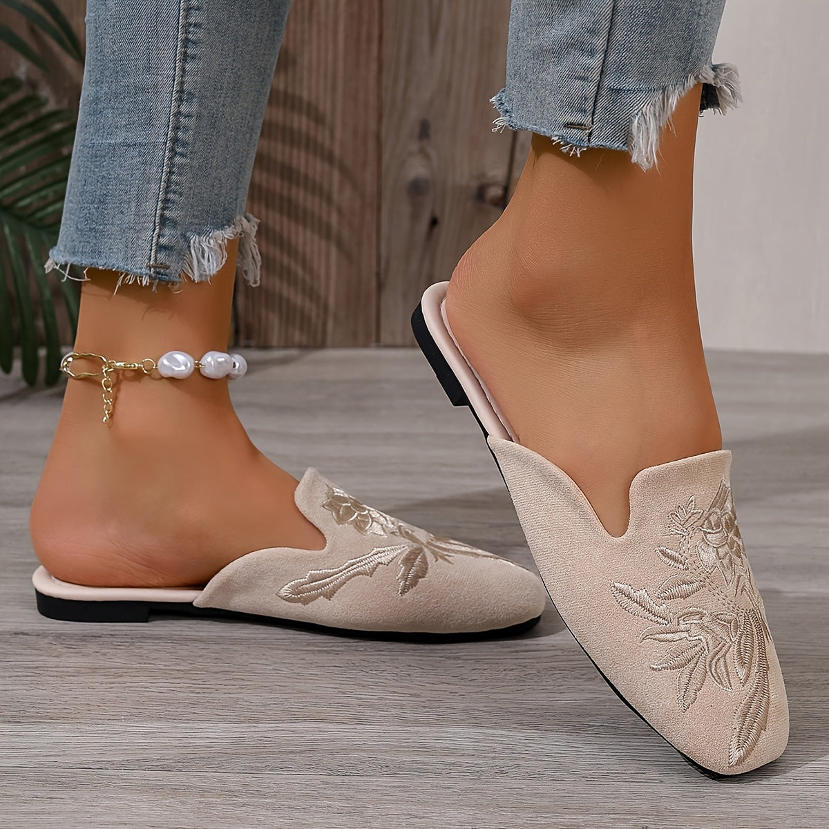 Eleganckie damskie mule z kwiatową haftowaną dekoracją w stylu casual chic