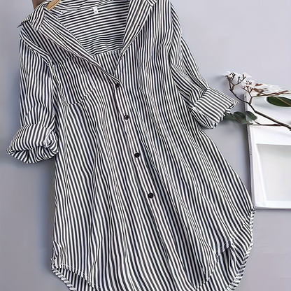 Loose striped shirt for women – Casual style for office or leisure