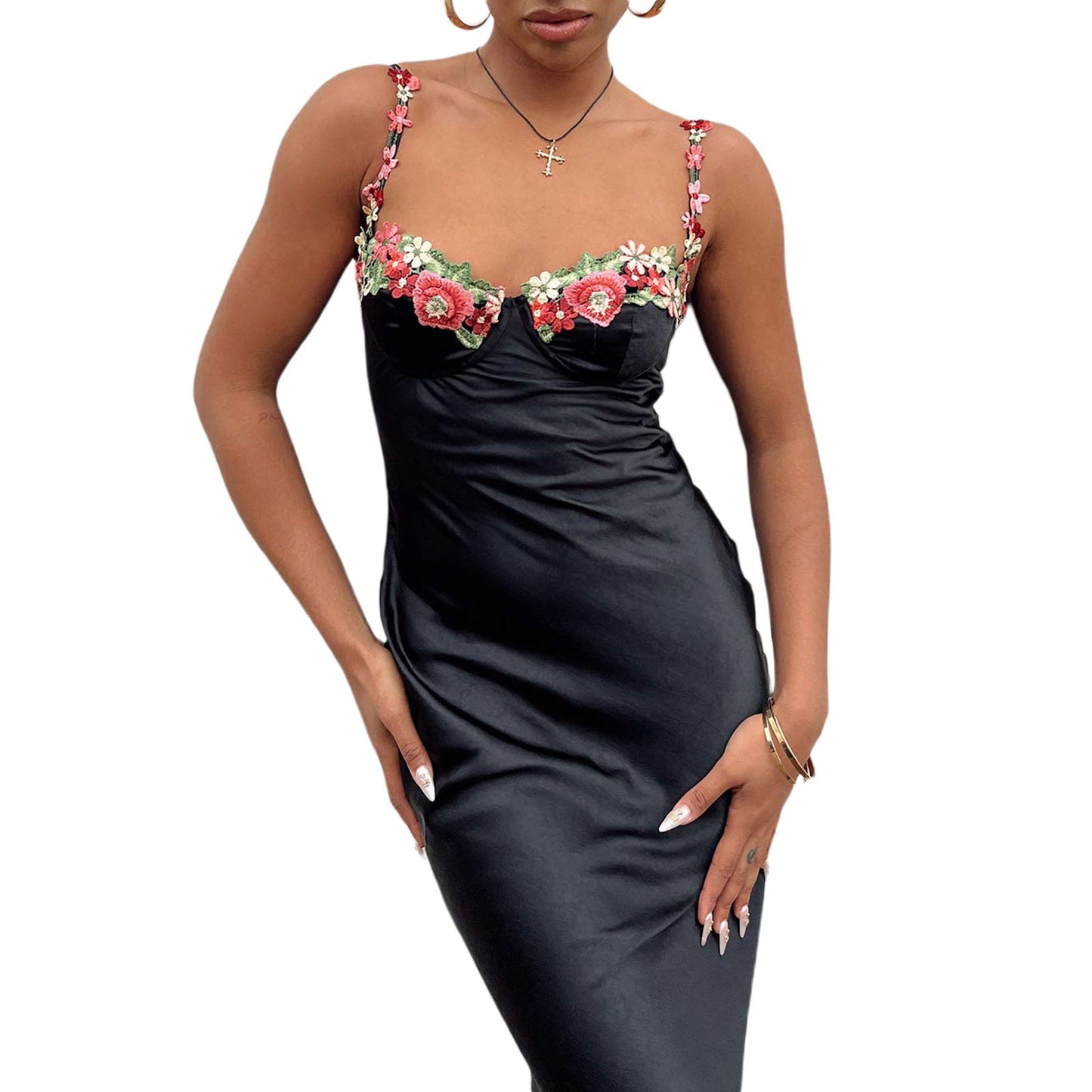 Robe Longue Femme Style Satinée Élégante à Bretelles avec Détails Brodés – Soirée et Cocktail