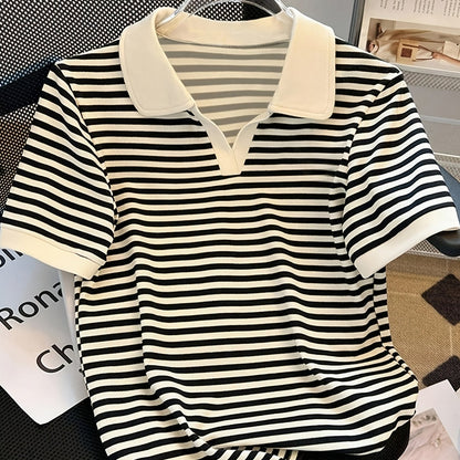 Polo a maniche corte stile preppy da donna – Eleganza casual e fascino senza tempo