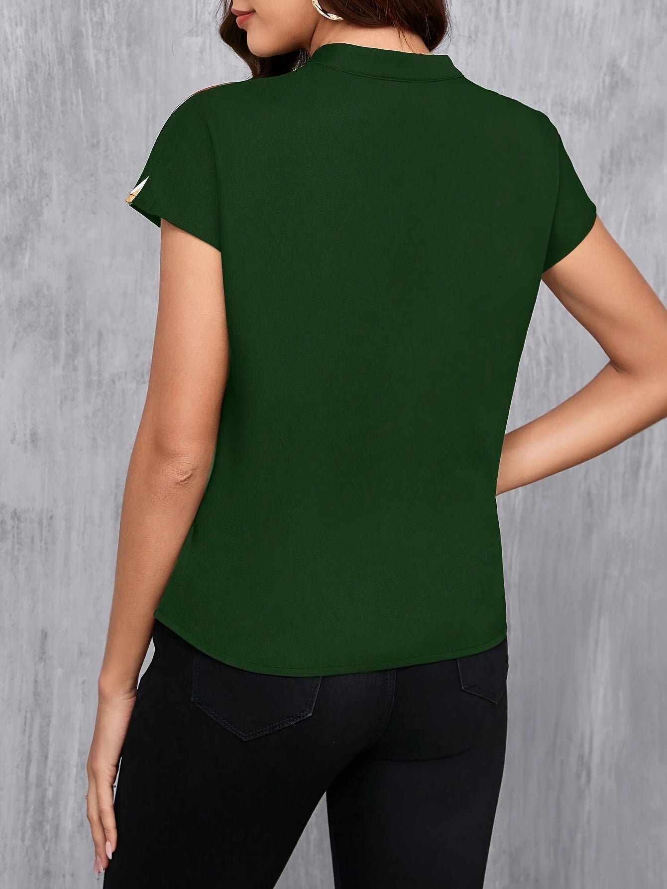 Elegant women's blouse with geometric style and V-neck for office or outings