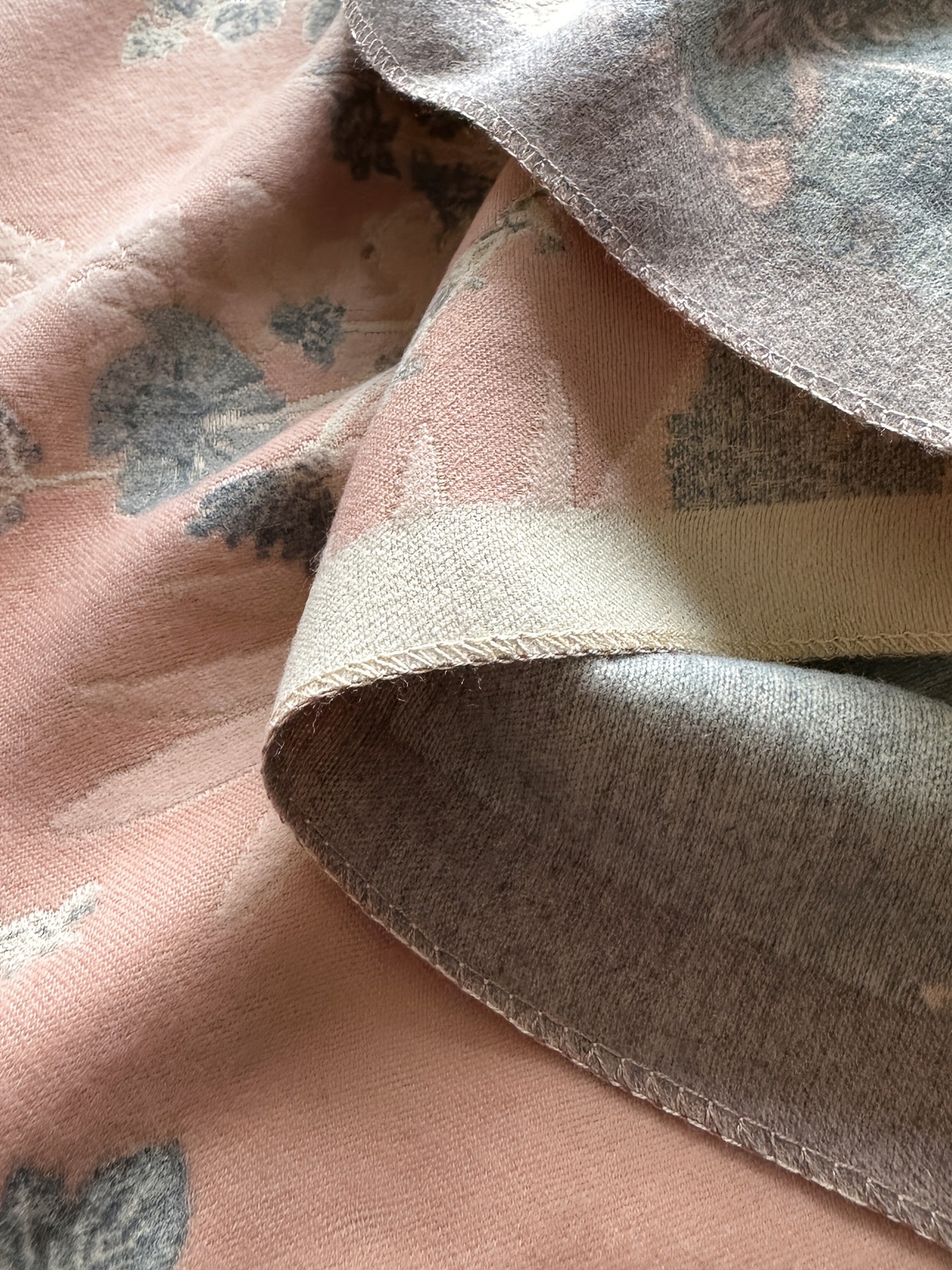 Eleganter Damen-Kimono mit floralem Druck im lässig-chicen Stil