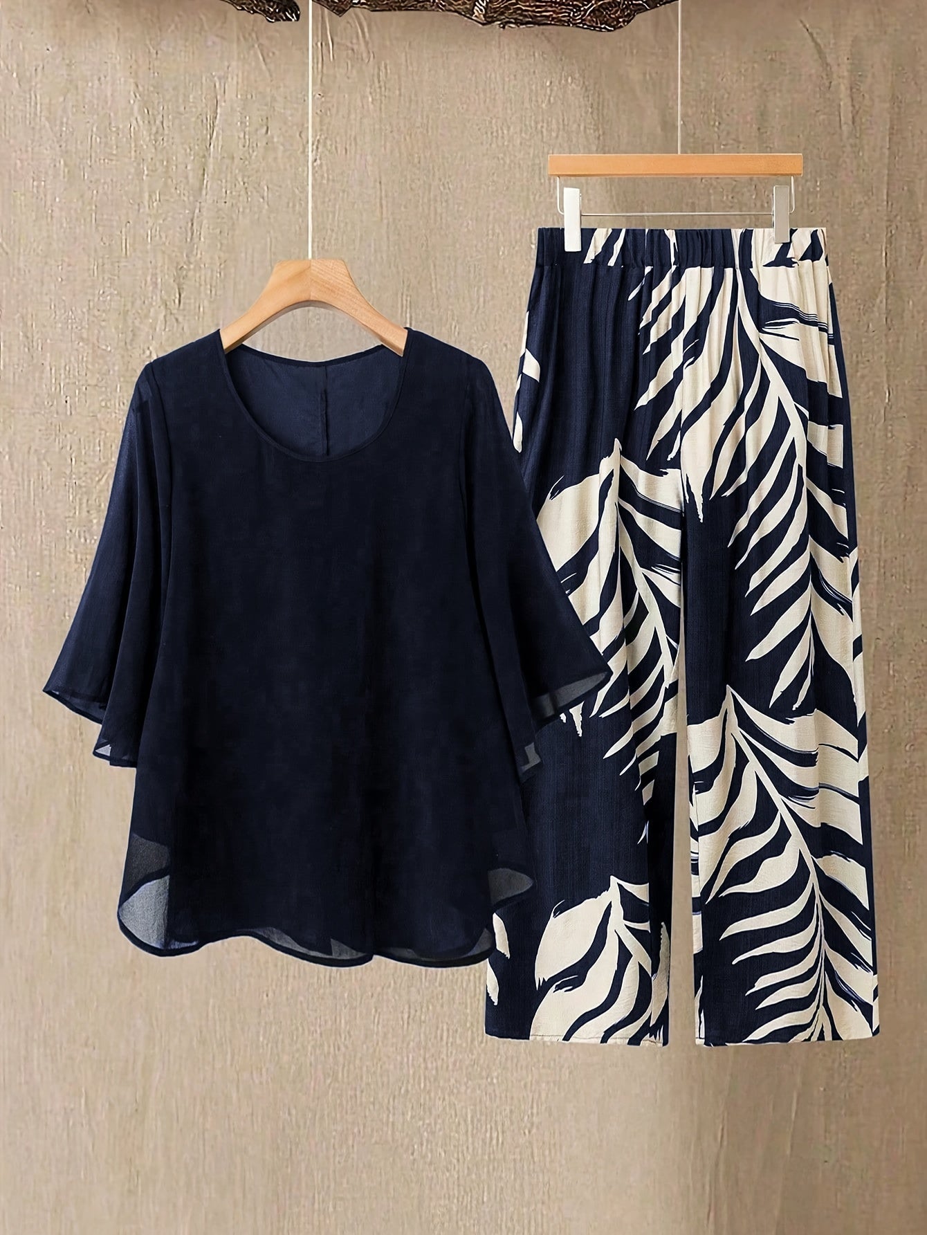 Ensemble Femme Élégant Décontracté Deux Pièces – Haut Fluide et Pantalon Imprimé Feuilles, Style Vacances Chic