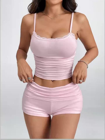 Conjunto corto femenino elegante con tirantes para descanso y noche – Estilo tendencia primavera-verano