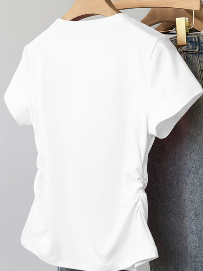 Dame T-shirt med tætsiddende pasform, hjerteprint, afslappet og trendy stil