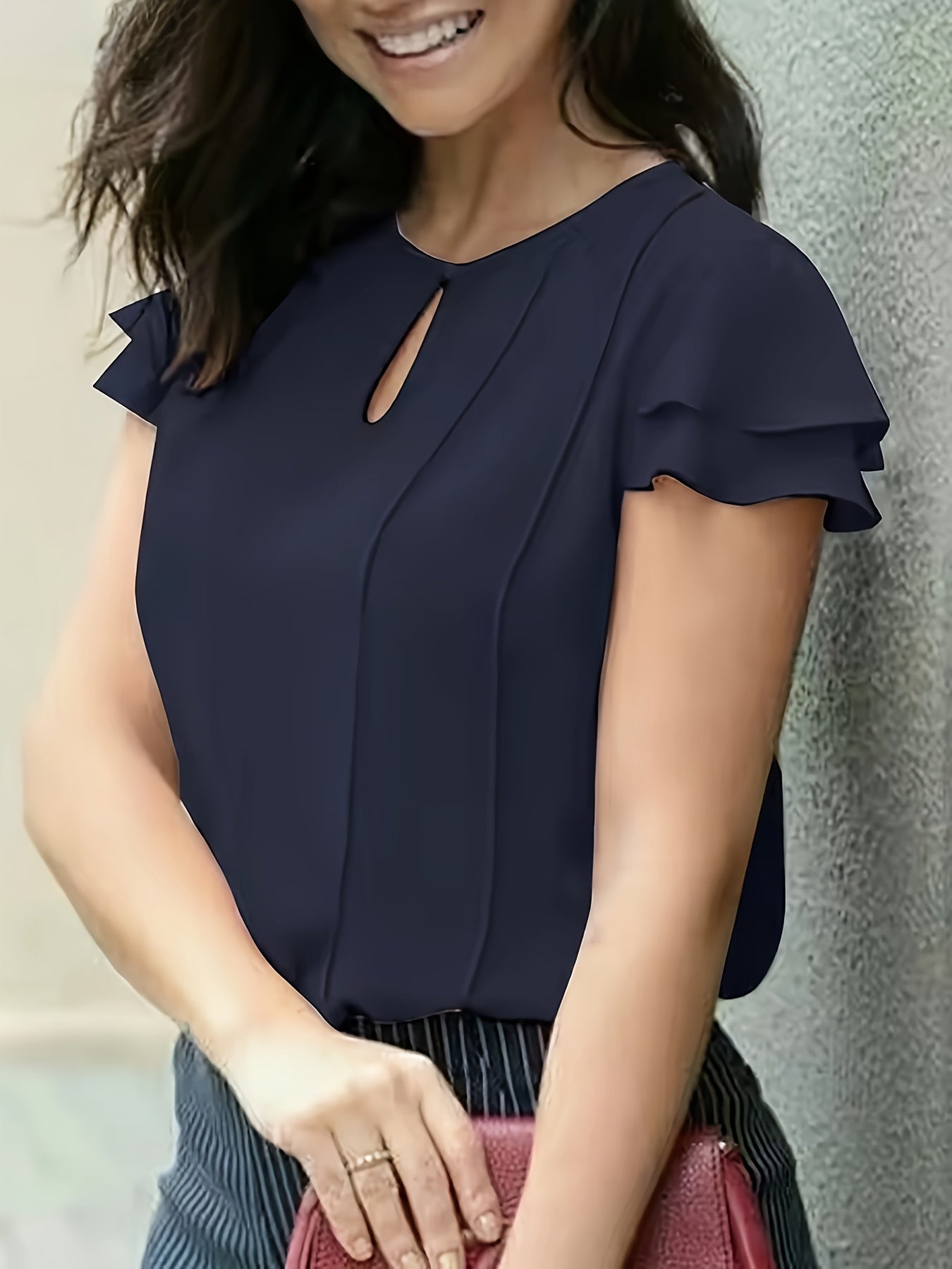 Blouse élégante à manches courtes volantées pour femme, style bureau et sorties