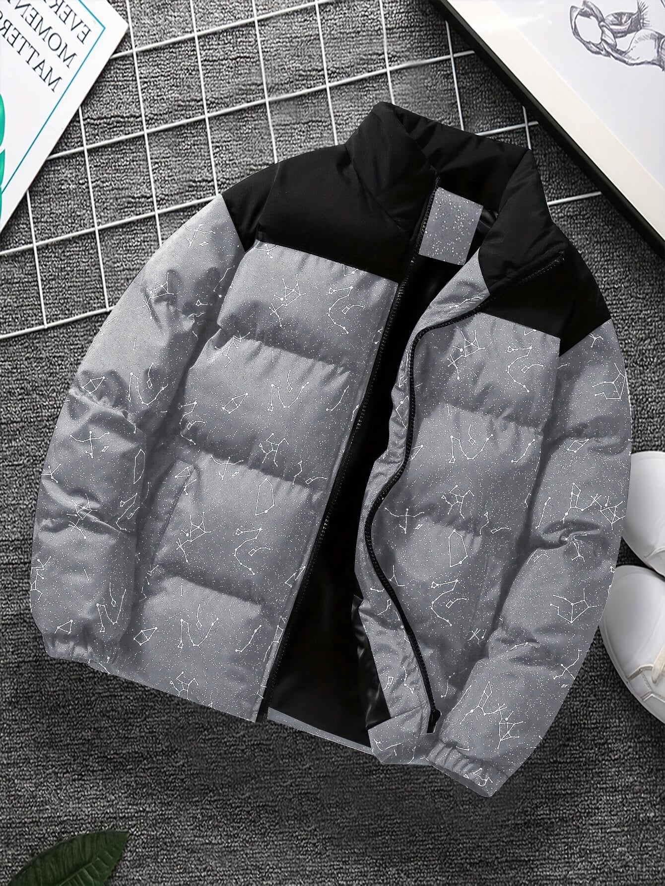 Doudoune matelassée col montant à motif constellation imprimé bicolore pour homme
