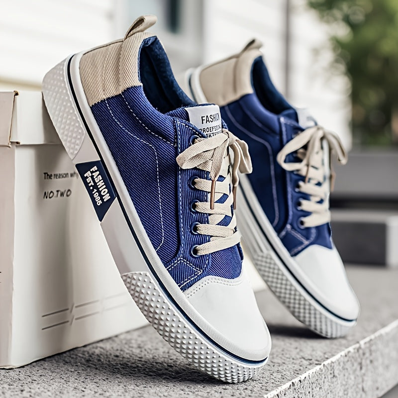 Herresneakers i afslappet urban stil til fritid og udendørs brug