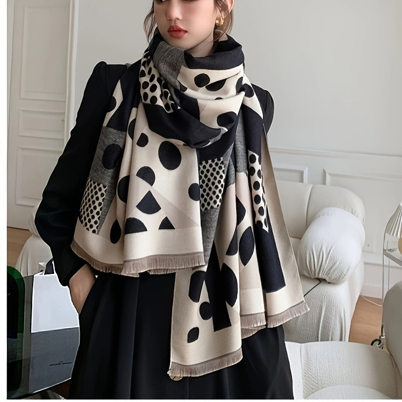 Écharpe Femme à Motifs Géométriques Noirs et Crème avec Franges