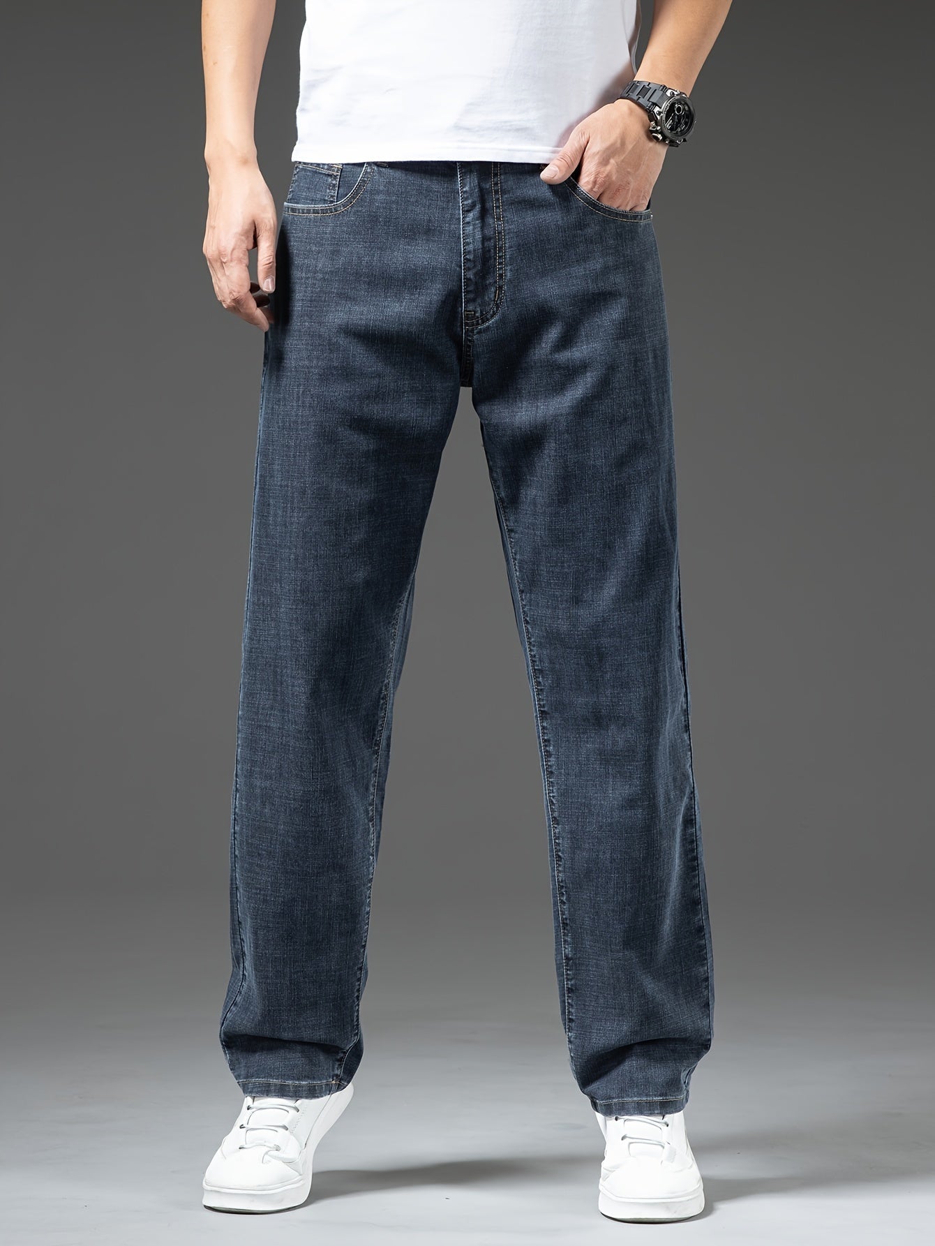 Jean décontracté homme coupe droite style classique pour usage quotidien