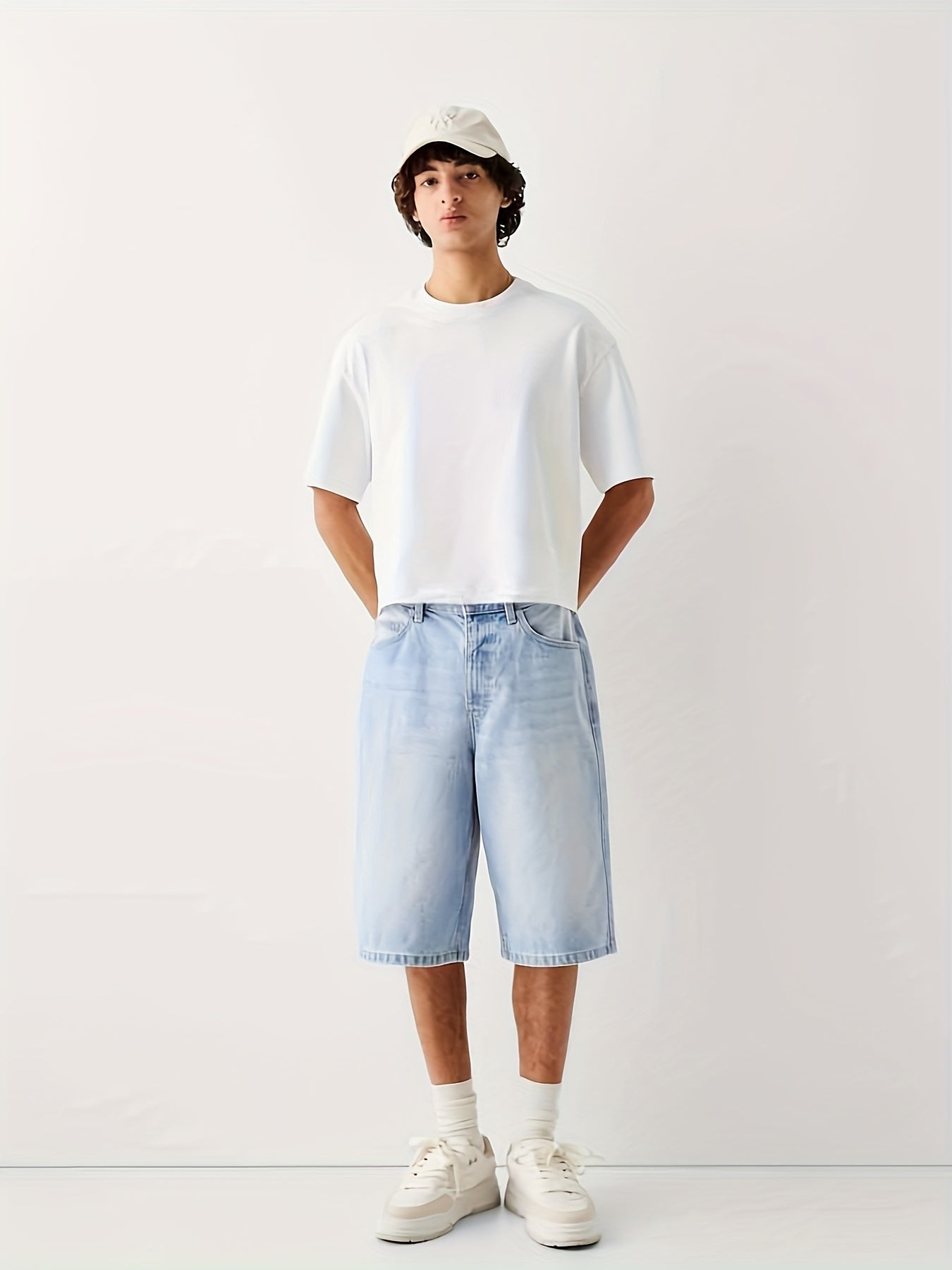 Bermuda amplio para hombre estilo casual urbano
