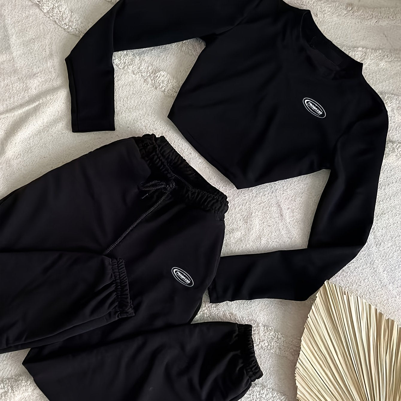 Ensemble Crop Top Manches Longues et Pantalon de Jogging Noir pour Femme, avec Cordon de Serrage