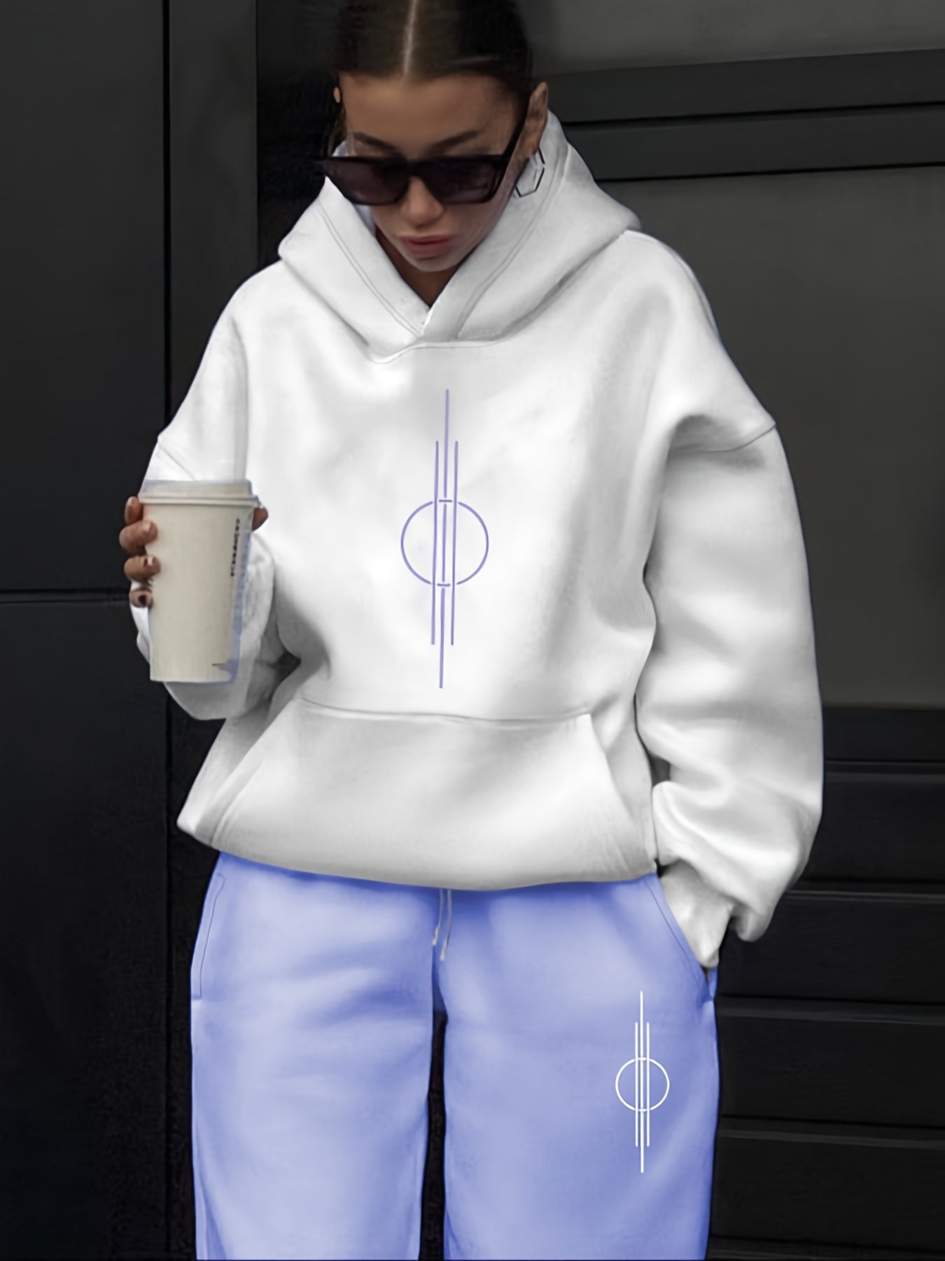 Ensemble survêtement femme blanc et violet motif géométrique