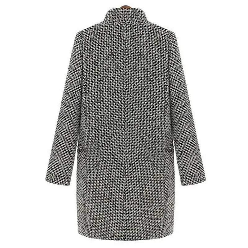 Długi damski płaszcz w elegancko-casualowym stylu na zimę i jesień