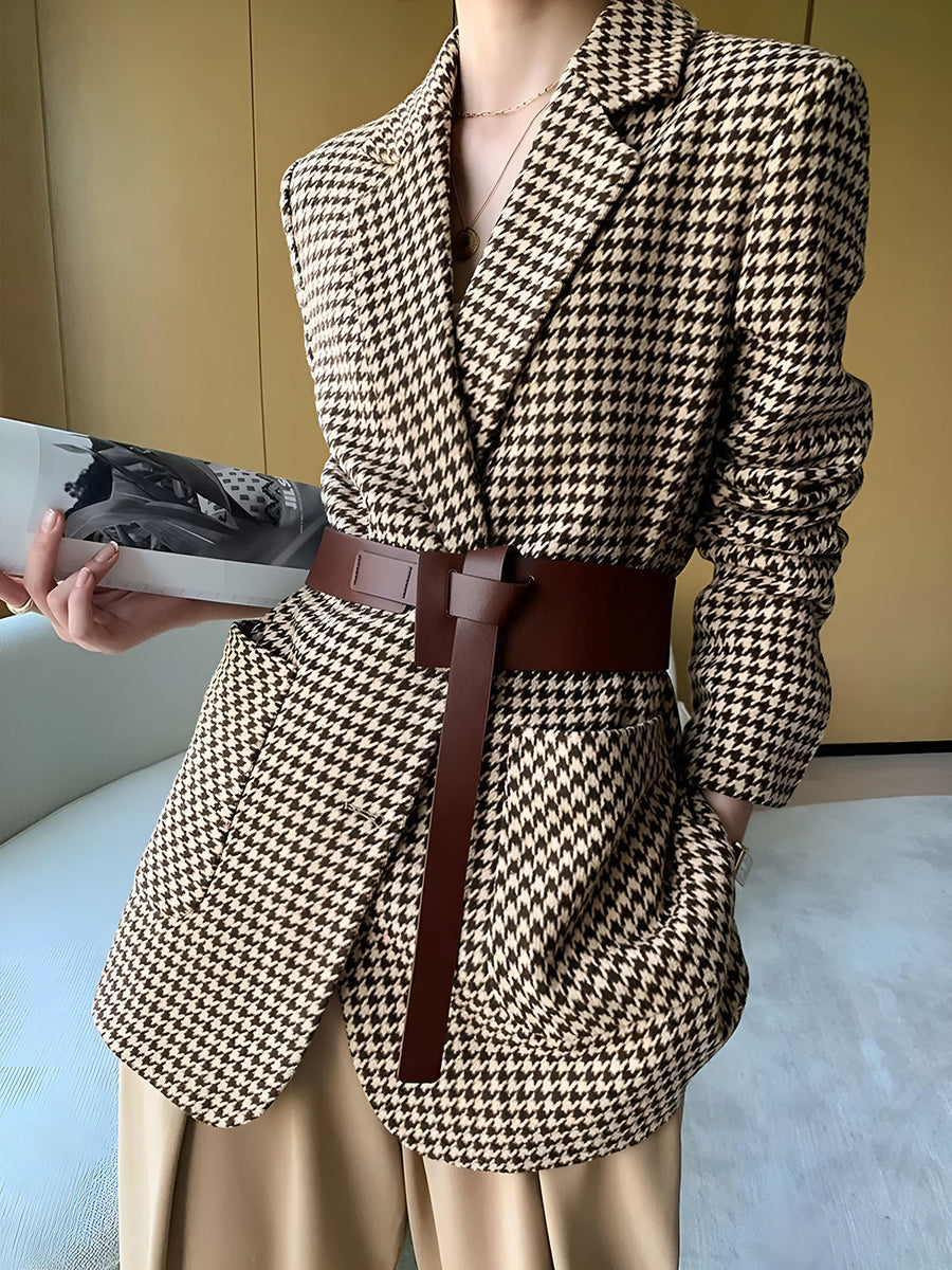 Damesblazer met bruin-crème pied-de-poulemotief en ceintuur
