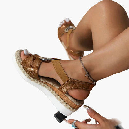 Sandales compensées femme style tendance urbain été