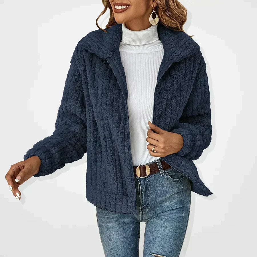 Chaqueta polar suave para mujer con cremallera y cuello alto