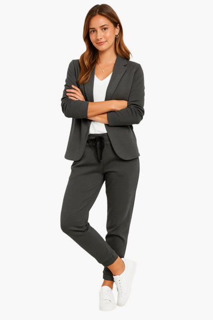 Elegancki damski garniturowy dres w stylu casual do biura i na co dzień
