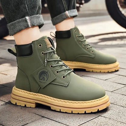Bottes de randonnée robustes homme style urbain et aventure