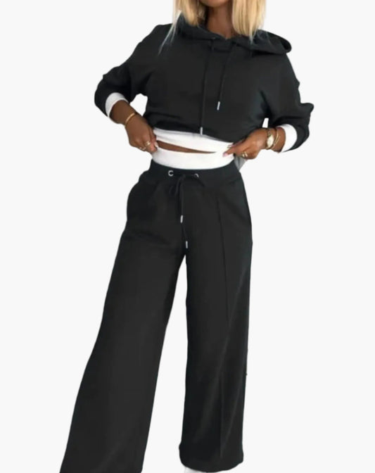 Casual tracksuit set for women - 2 pieces, modern style, ideal for leisure and relaxation