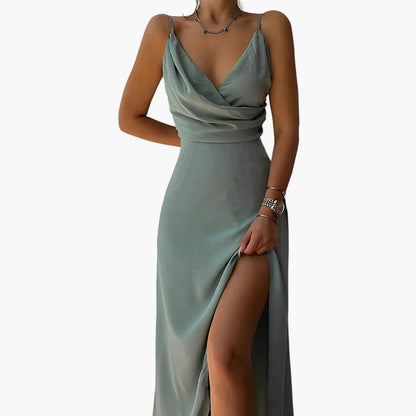 Abito da sera lungo da donna con spacco, scollo incrociato, eleganza raffinata per occasioni formali