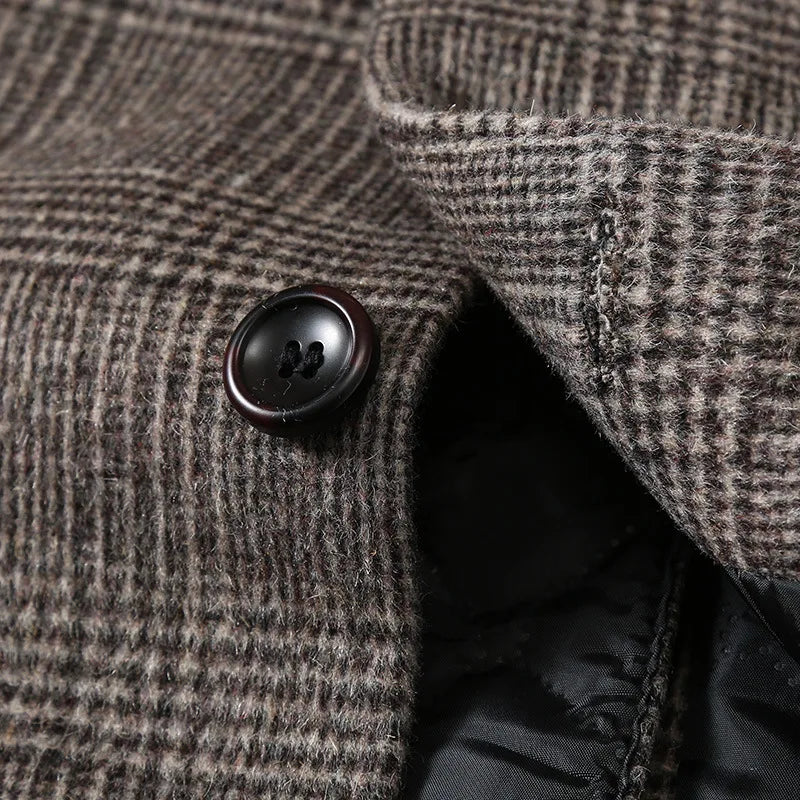 Cappotto lungo da uomo a quadri grigio, classico ed elegante
