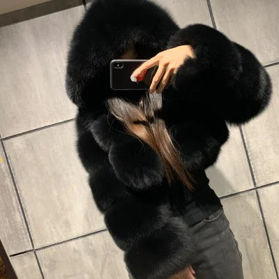 Veste courte à capuche en fausse fourrure douce pour femme