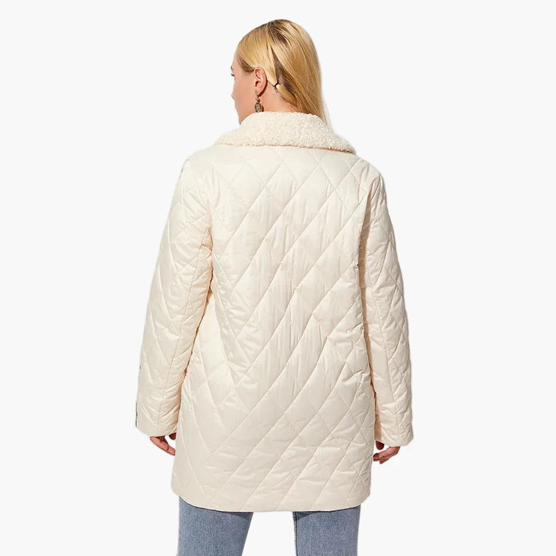 Abrigo acolchado estilo casual para mujer con cuello efecto piel y detalles de moda