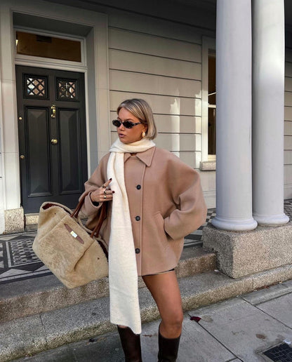 Abrigo oversize para mujer estilo urbano chic – Ideal para salidas elegantes y cotidianas
