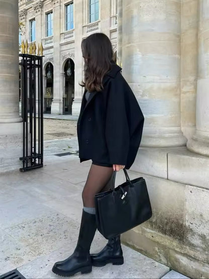 Abrigo oversize para mujer estilo urbano chic – Ideal para salidas elegantes y cotidianas