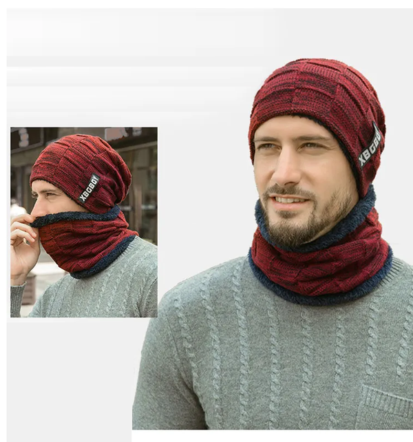 Bonnet et tour de cou tricotés doublés, couleur bordeaux