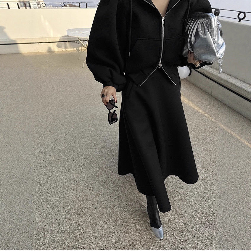 Ensemble jupe longue et sweat à capuche zippé manches bouffantes