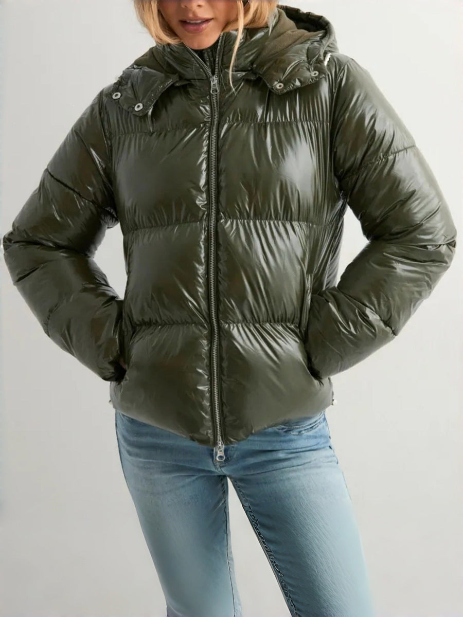 Glänzende gesteppte Damenjacke mit Kapuze und Reißverschluss - Bordeaux, Schwarz, Khaki