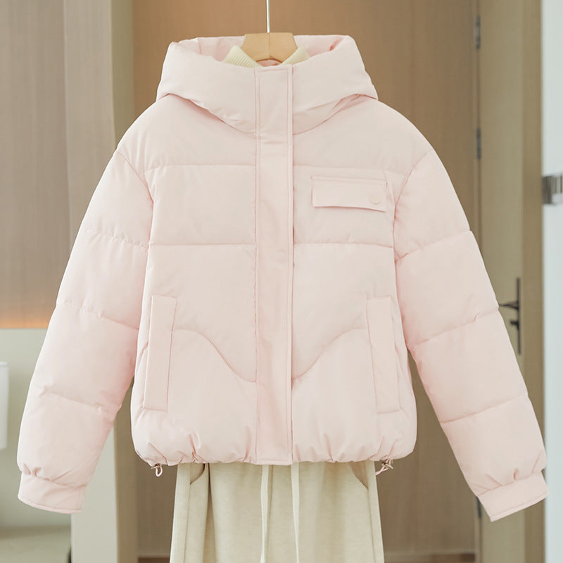 Kurze gesteppte Damen-Daunenjacke mit Kapuze und Taschen