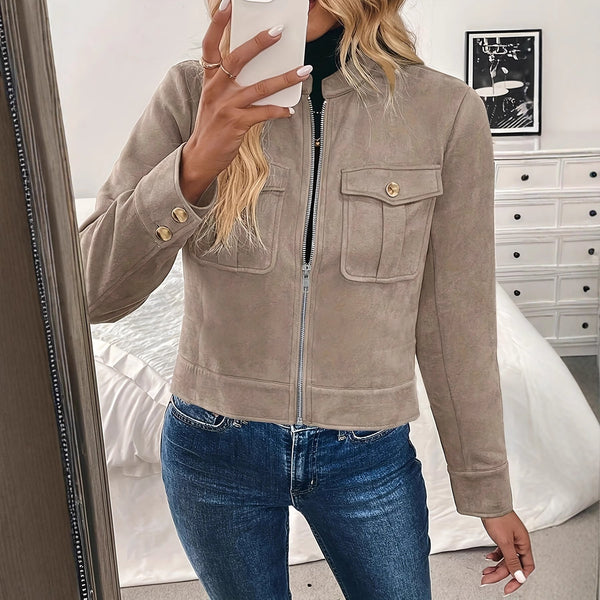 Giacca corta da donna con cerniera e tasche sul petto