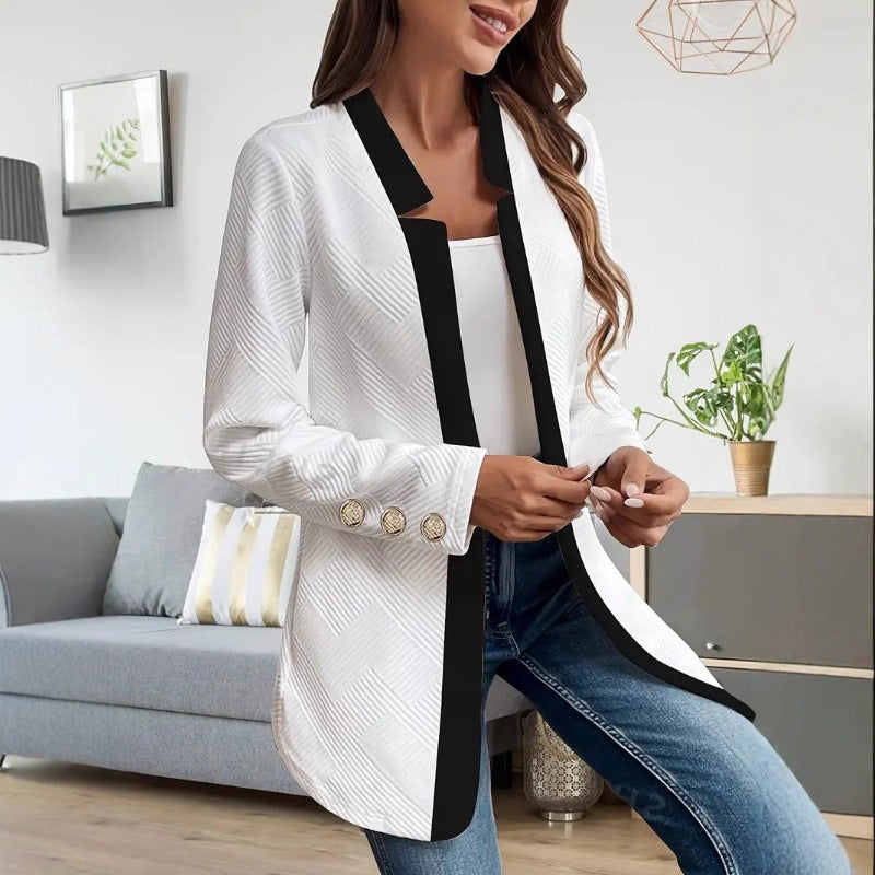 Elegante zweifarbige lange Damenjacke ohne Verschluss mit Stehkragen und dekorativen goldenen Knöpfen