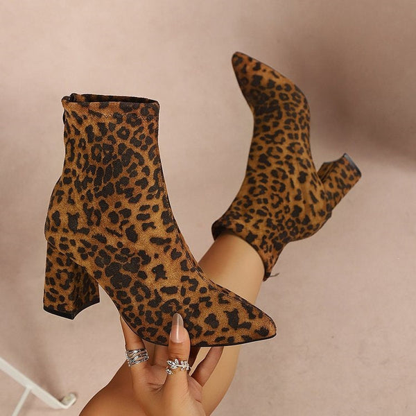 Chelsea-Stiefel für Damen mit spitzer Zehenpartie, Blockabsatz und Leopardenprint