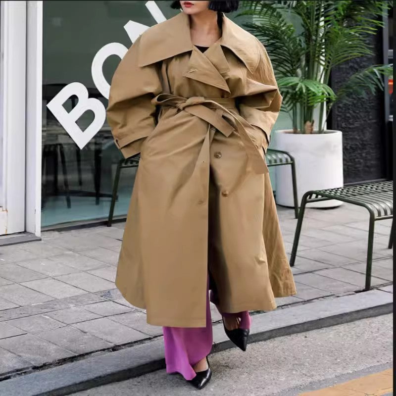 Trench largo para mujer, de corte amplio, color camel y cuello ancho