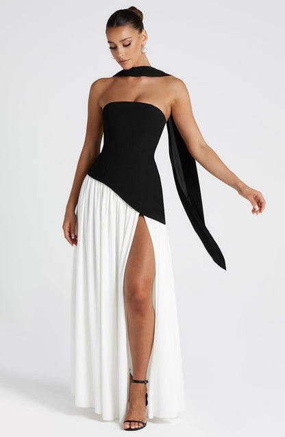Robe de soirée élégante femme style bustier fluide fendue, idéale événements et cocktails