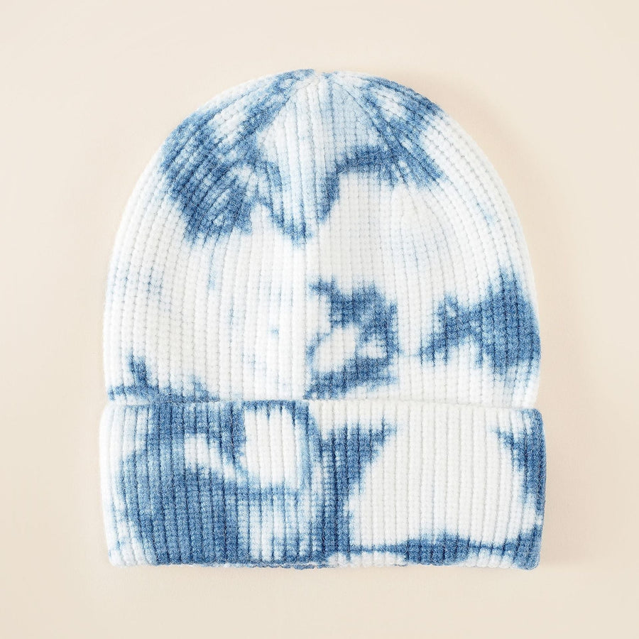 Tie-dye-mössa i ribbstickat material