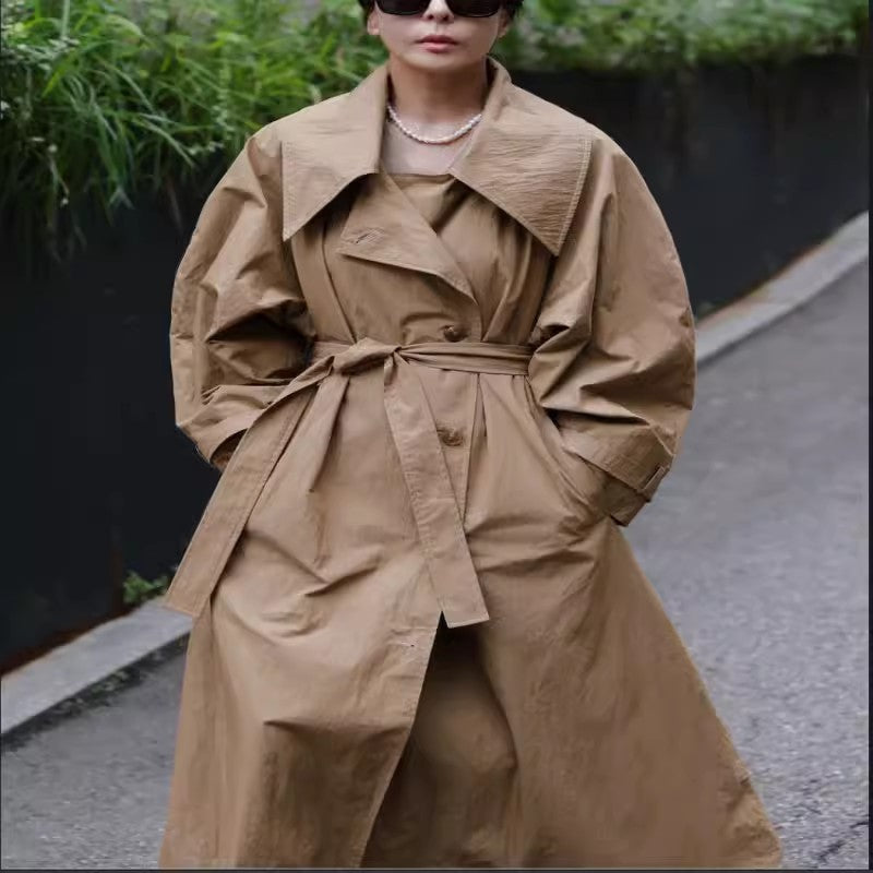 Trench largo para mujer, de corte amplio, color camel y cuello ancho